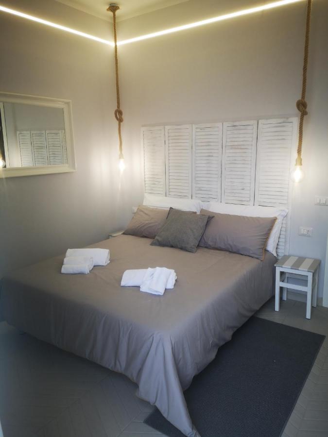 Spiderrooms Неаполь Экстерьер фото